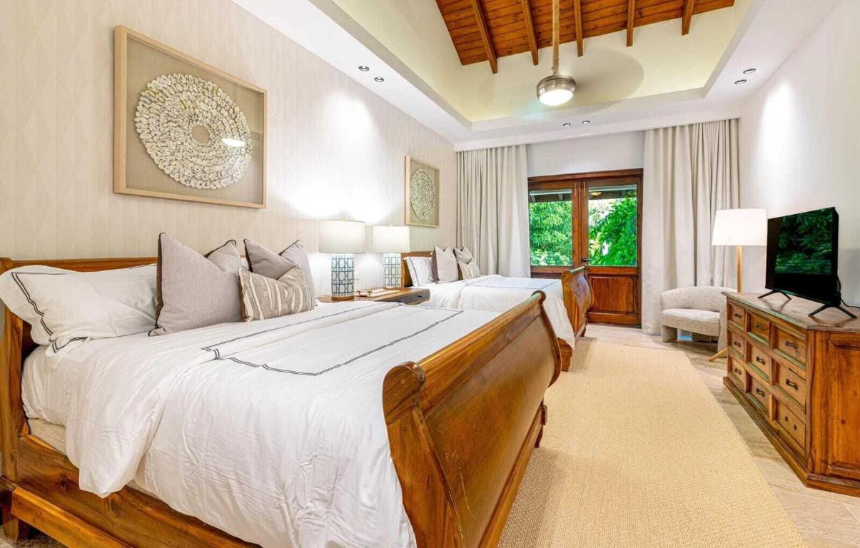 2 00 Property Photo 13