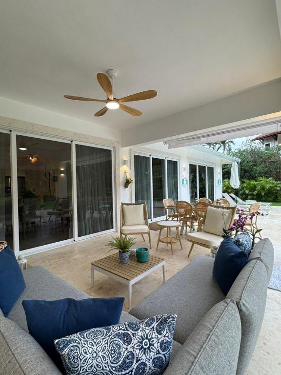 33 00 Property Photo 3