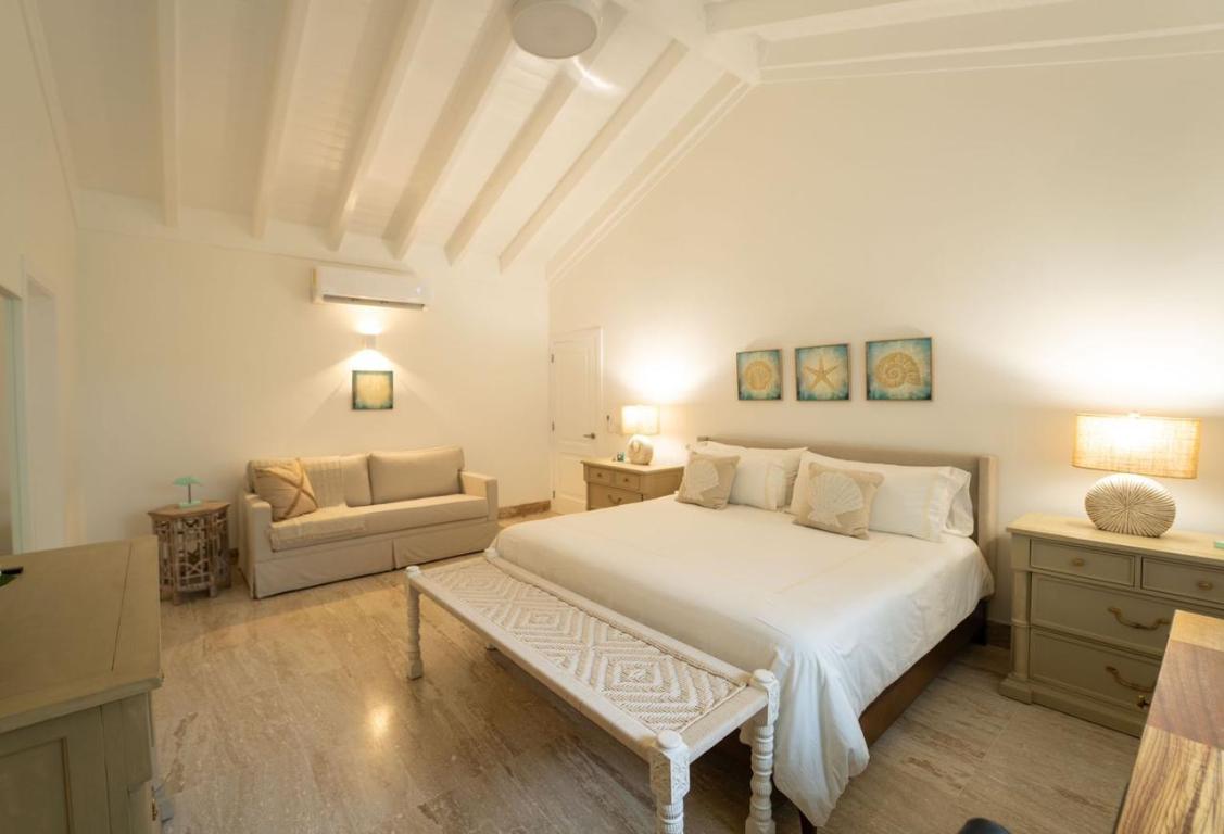 33 00 Property Photo 12