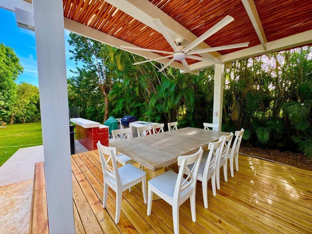 27 00 Property Photo 8