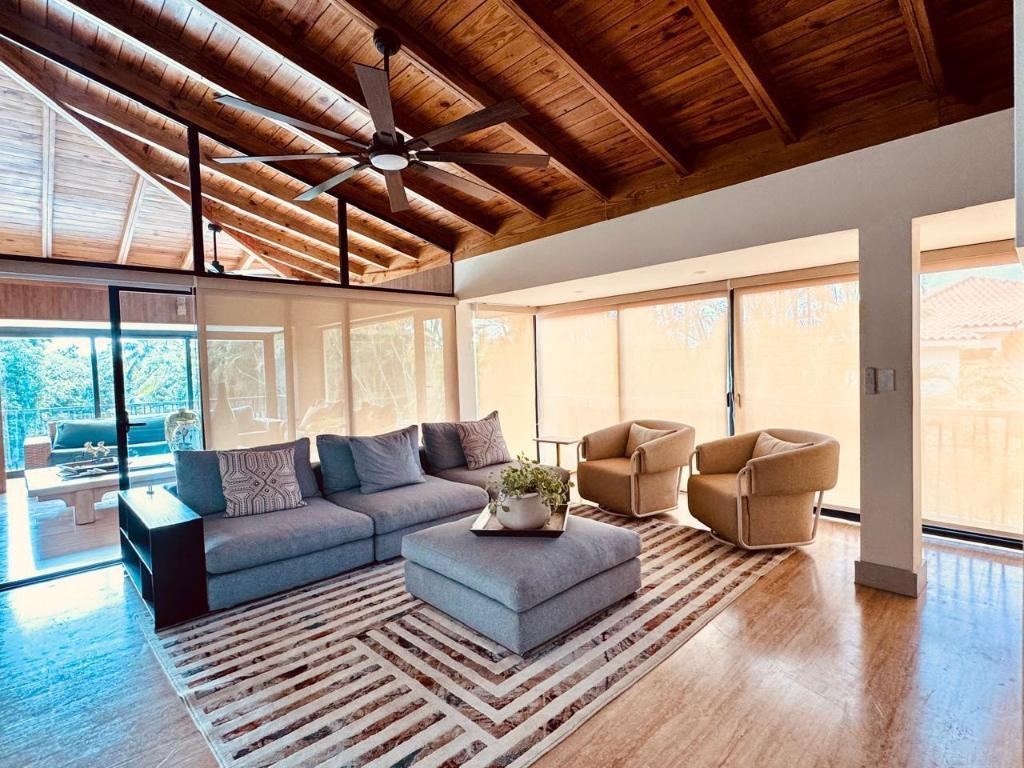27 00 Property Photo 16