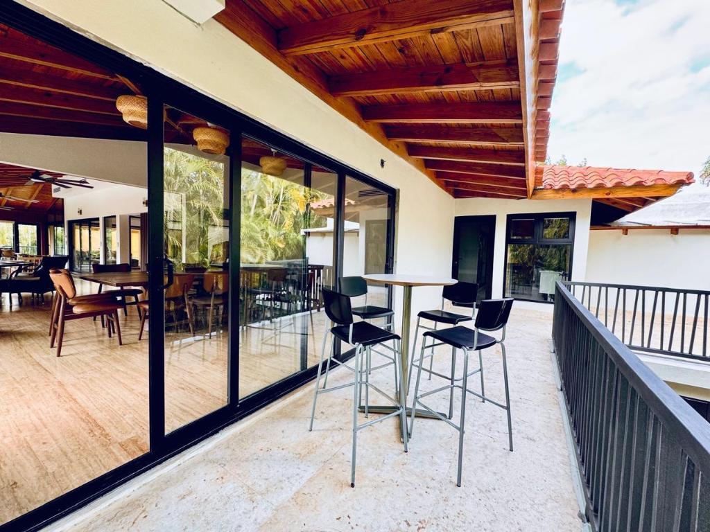 27 00 Property Photo 19
