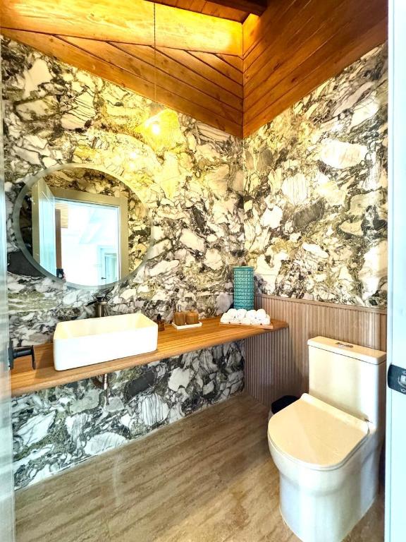 27 00 Property Photo 30