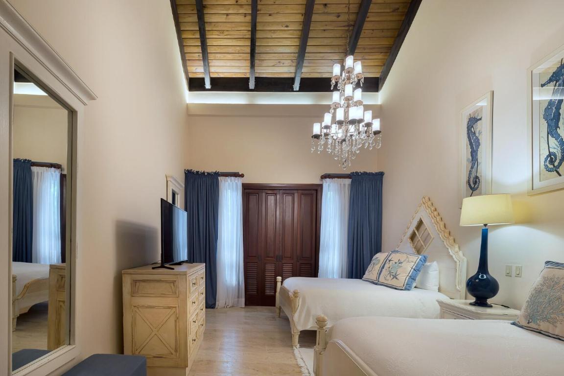 27 37 Property Photo 25