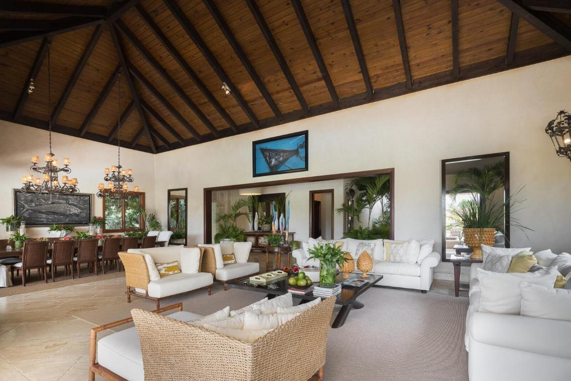 27 37 Property Photo 47