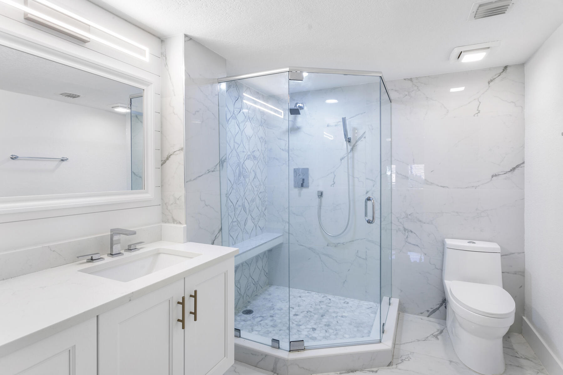 601 Seafarer Circle 101 Property Photo 13