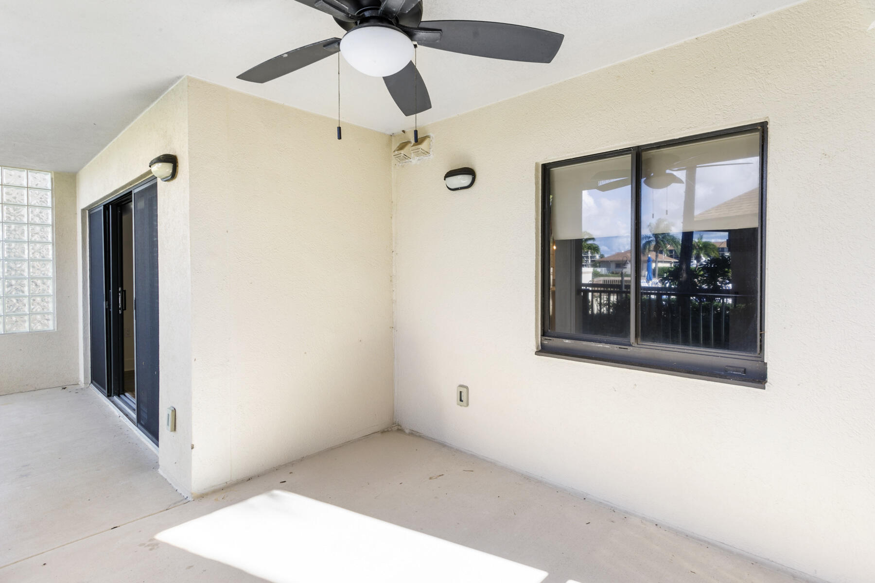 601 Seafarer Circle 101 Property Photo 18