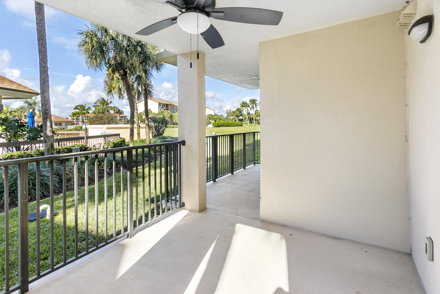 601 Seafarer Circle 101 Property Photo 19