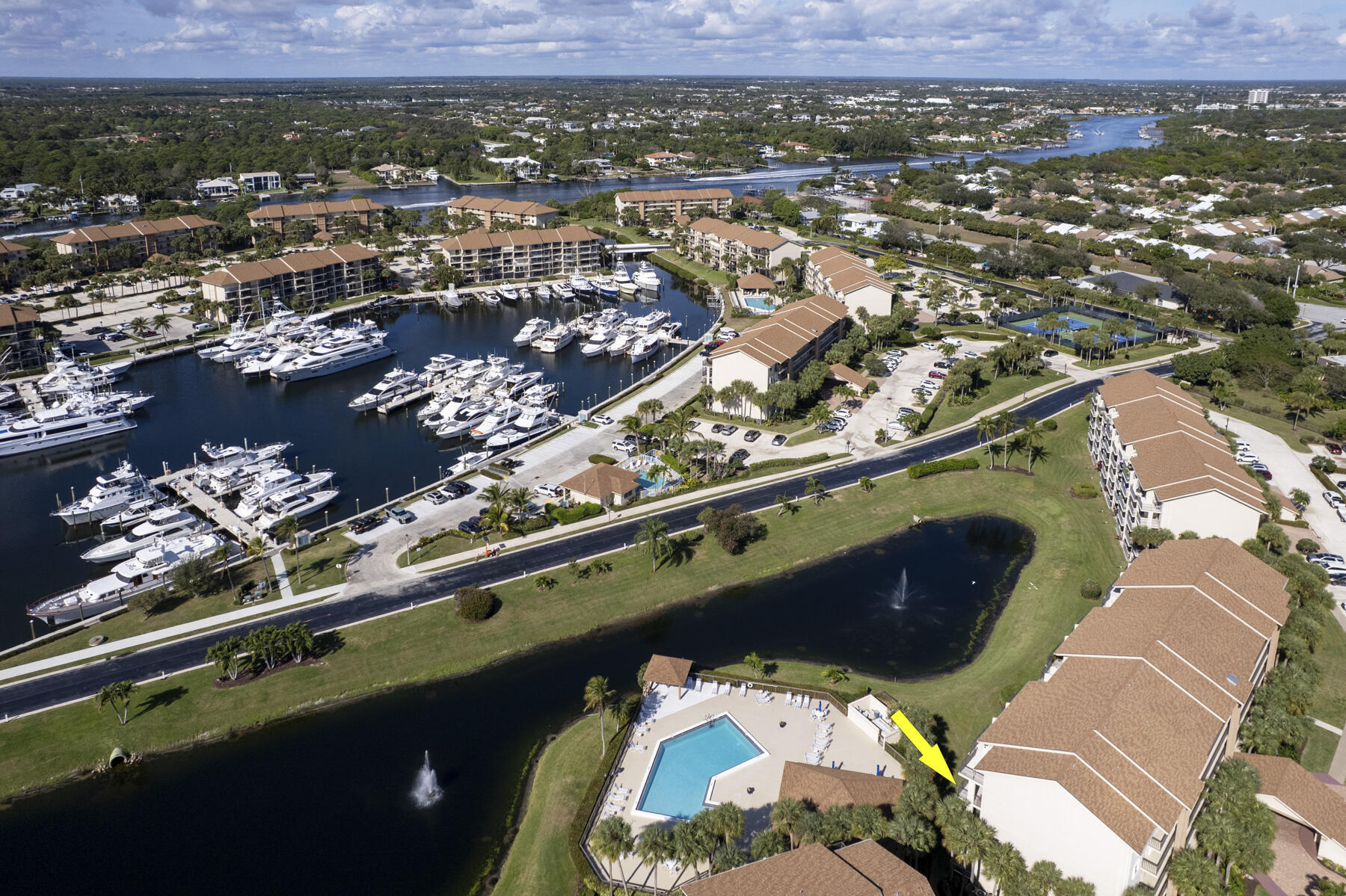 601 Seafarer Circle 101 Property Photo 26