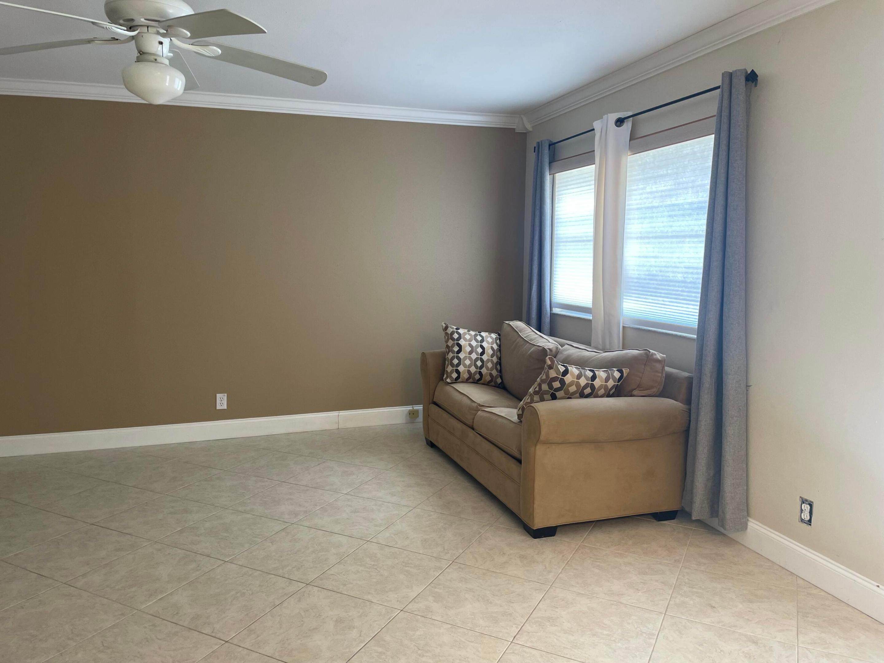 564 Brittany L Property Photo 6