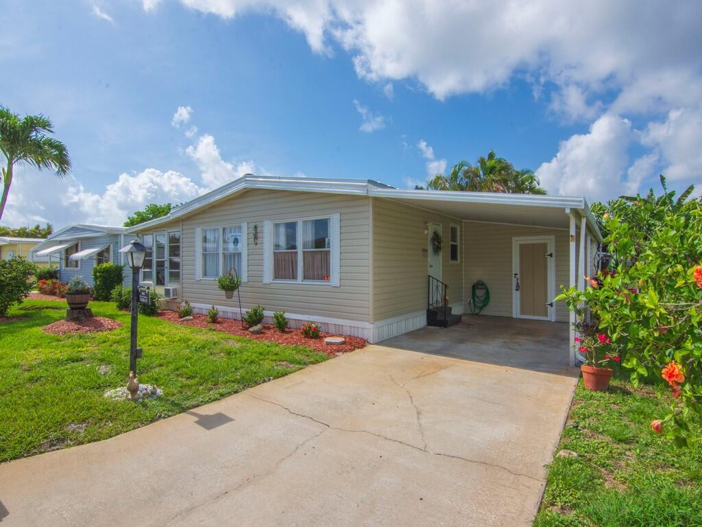 463 Onyx Way Property Photo