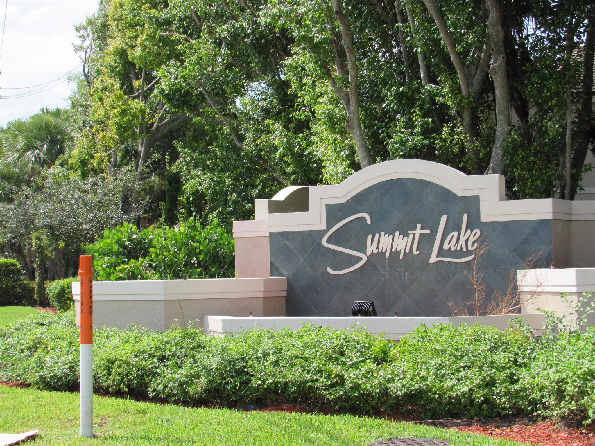 996 Summit Lake Drive Property Photo 1