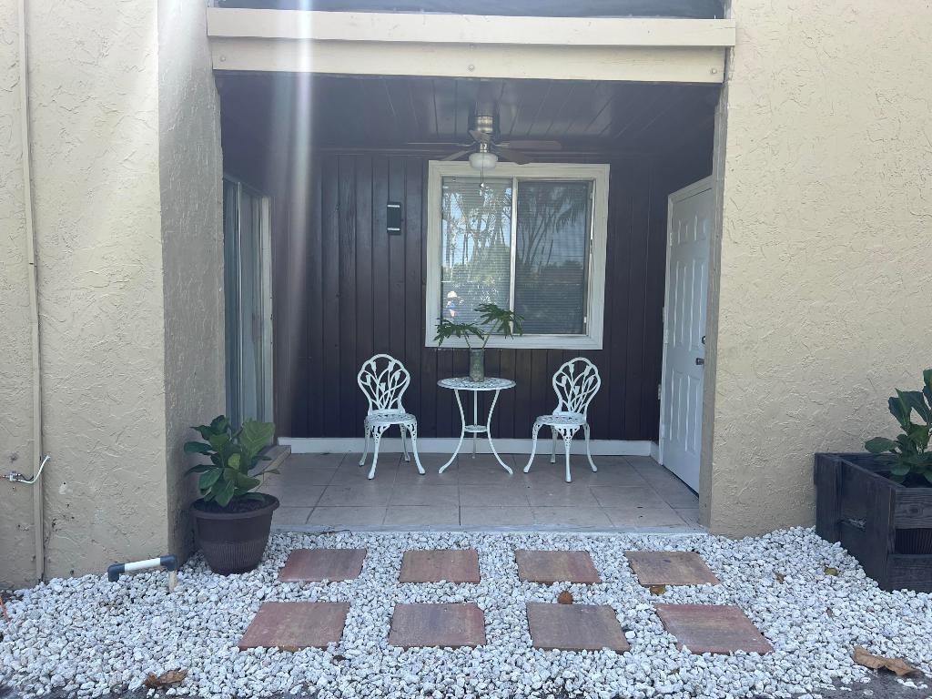 6034 Fores Hill Blvd 101 Property Photo 9