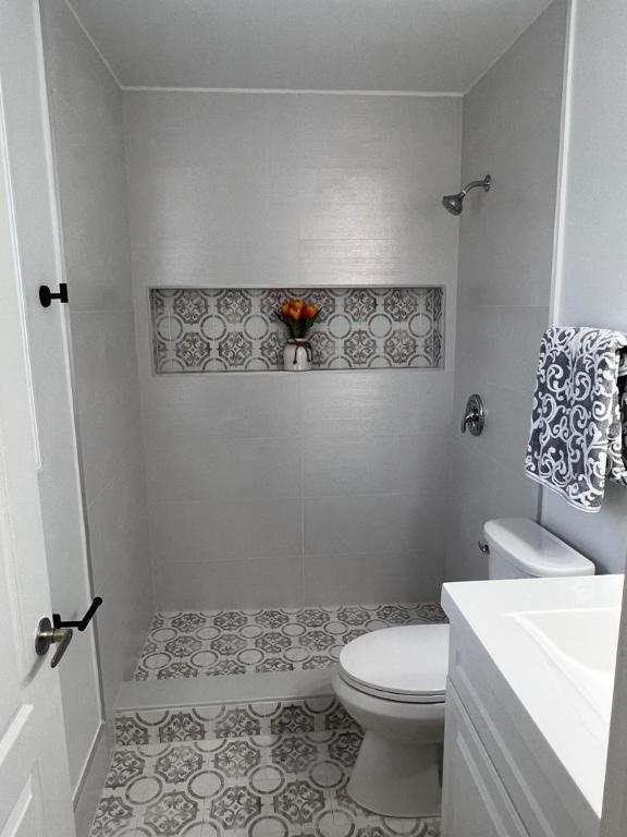 6034 Fores Hill Blvd 101 Property Photo 11