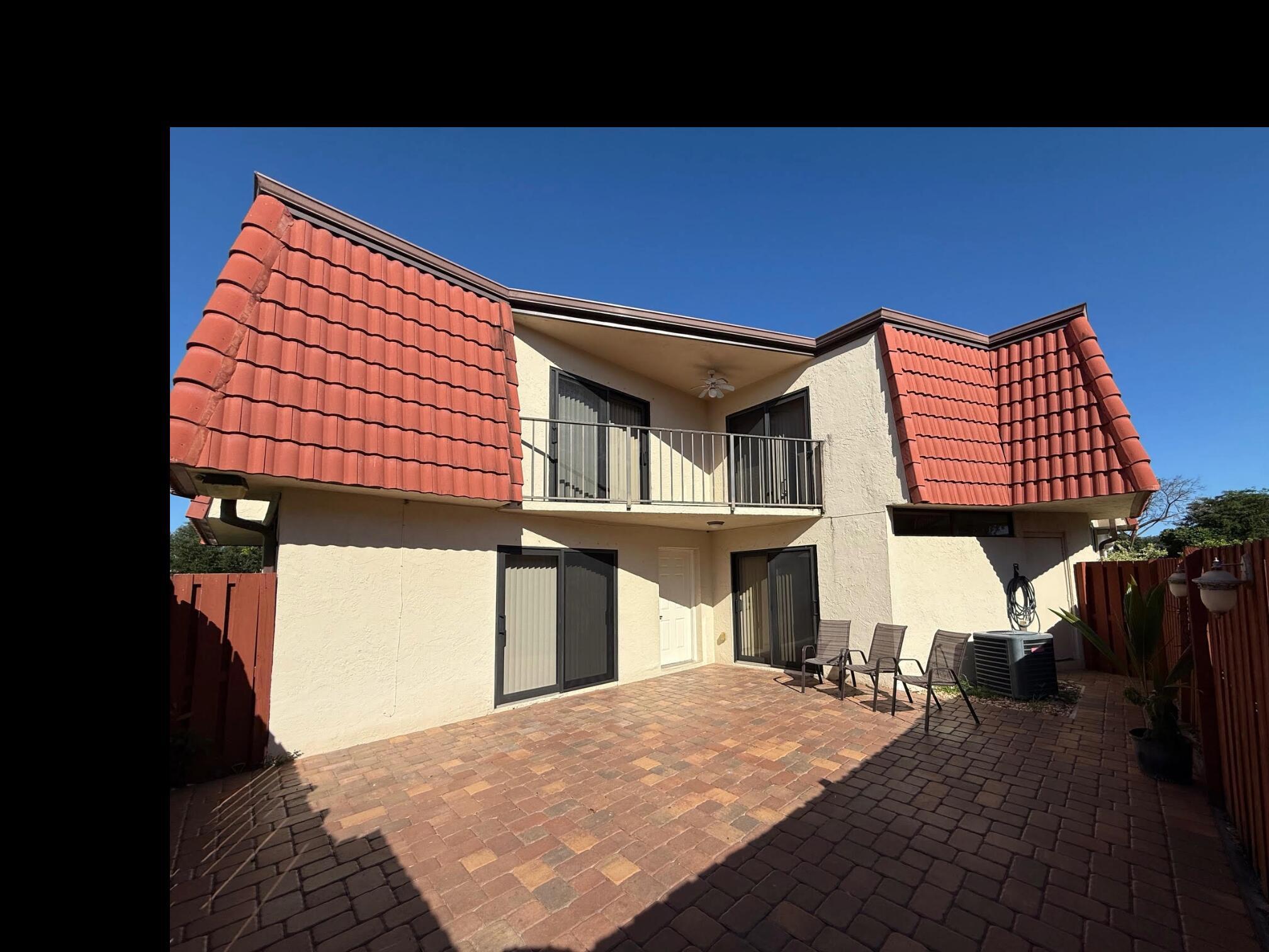 3892 Victoria Drive Property Photo 1
