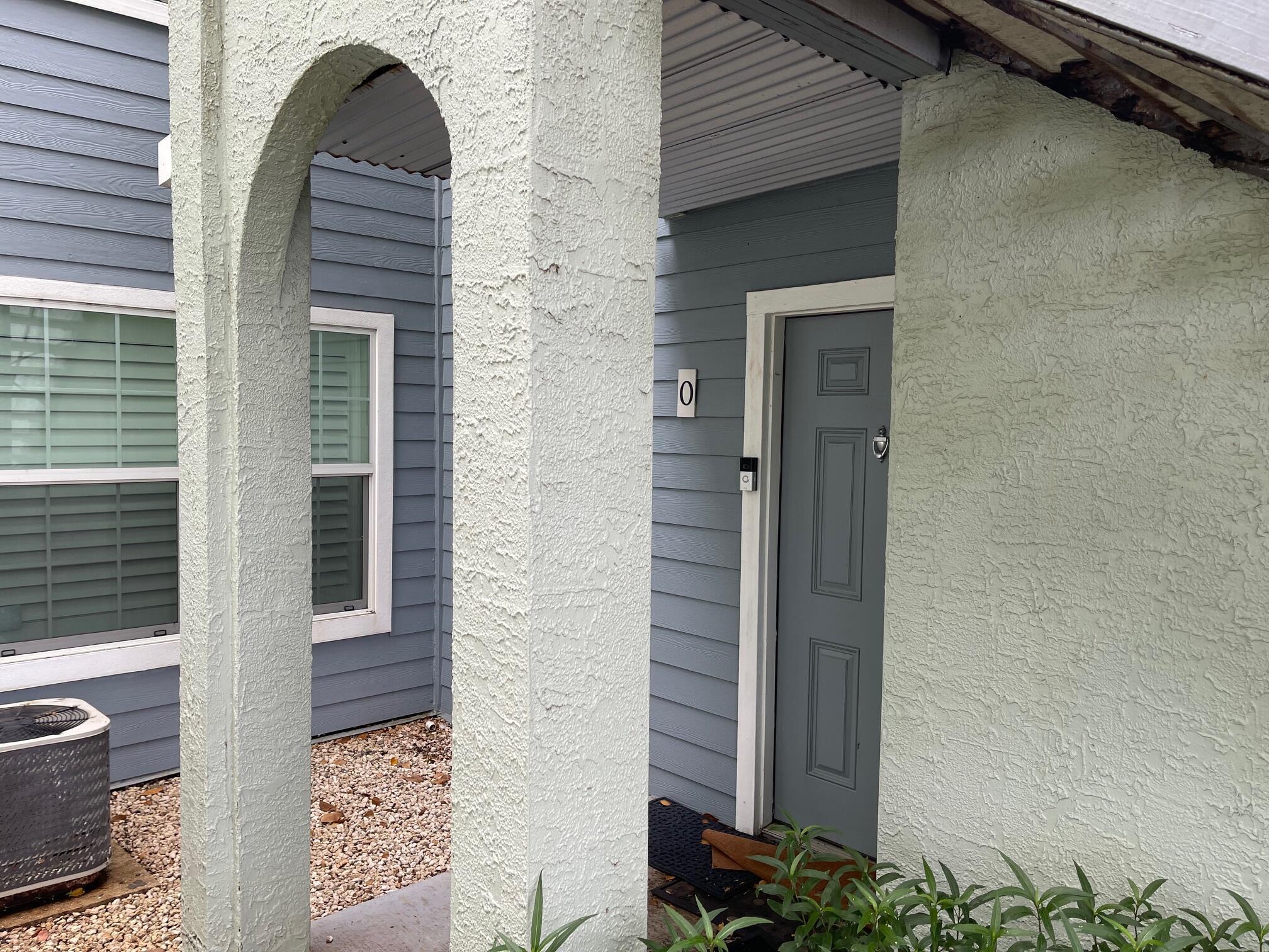 1050 Crystal Way O Property Photo 1