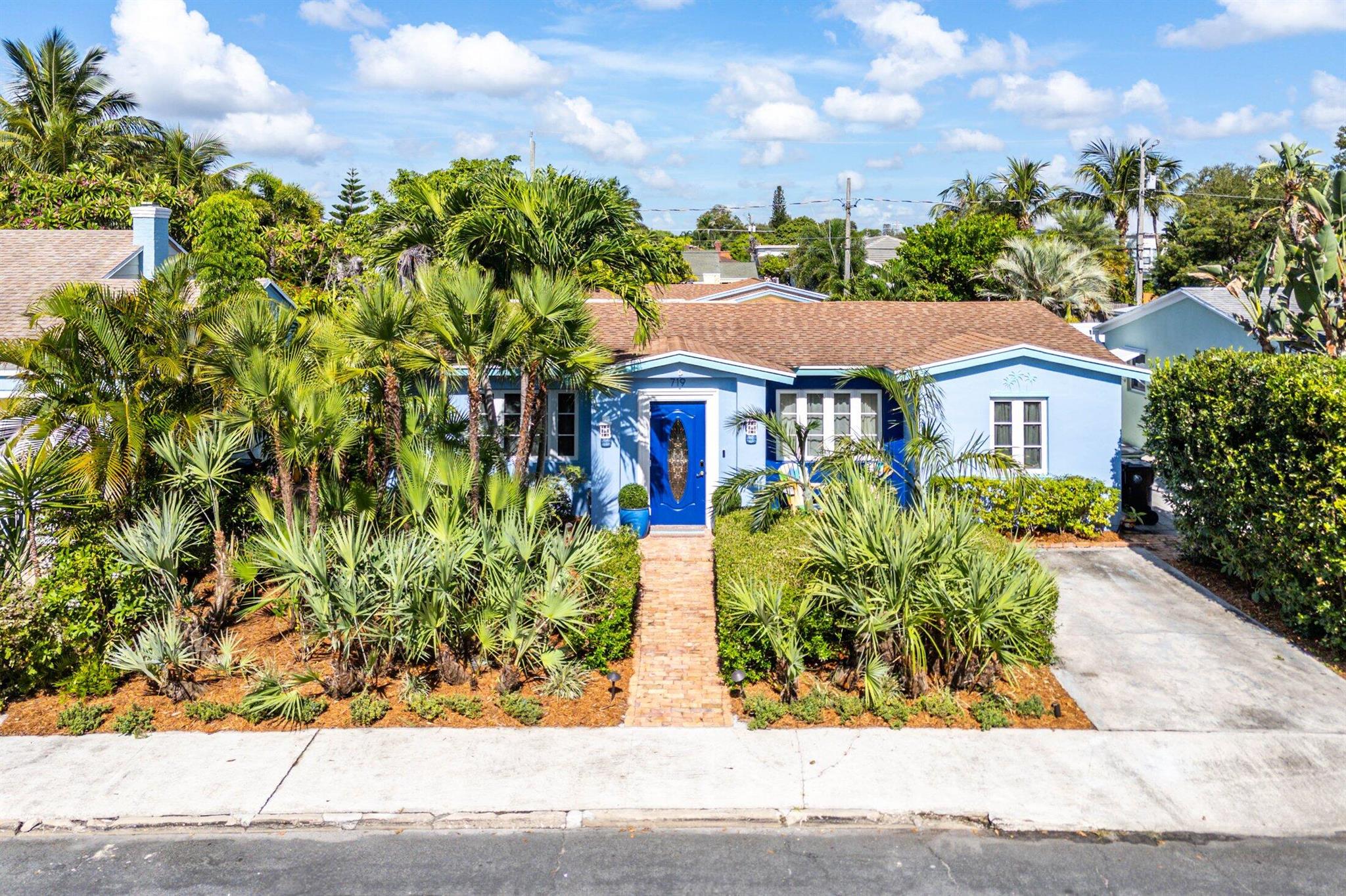 719 N Palmway Property Photo 1