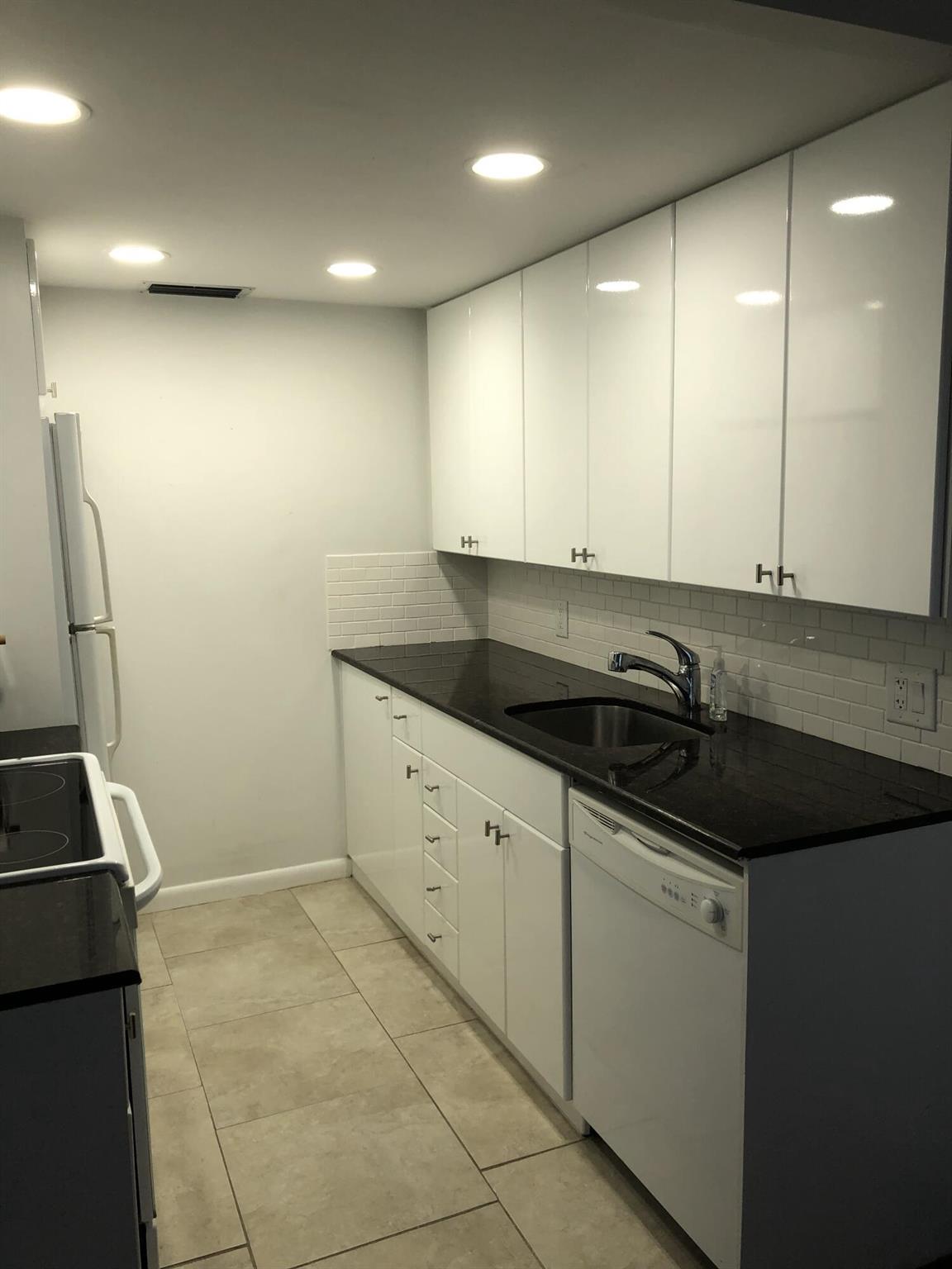 3085 Cornwall E Property Photo 3