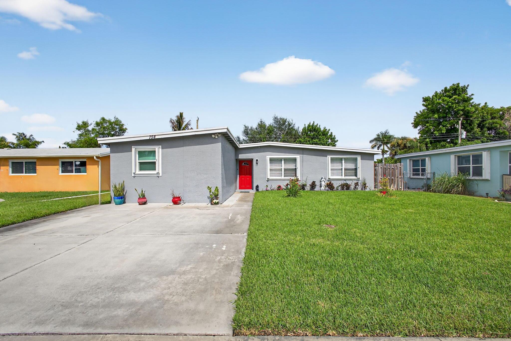 754 Hibiscus Drive Property Photo 1