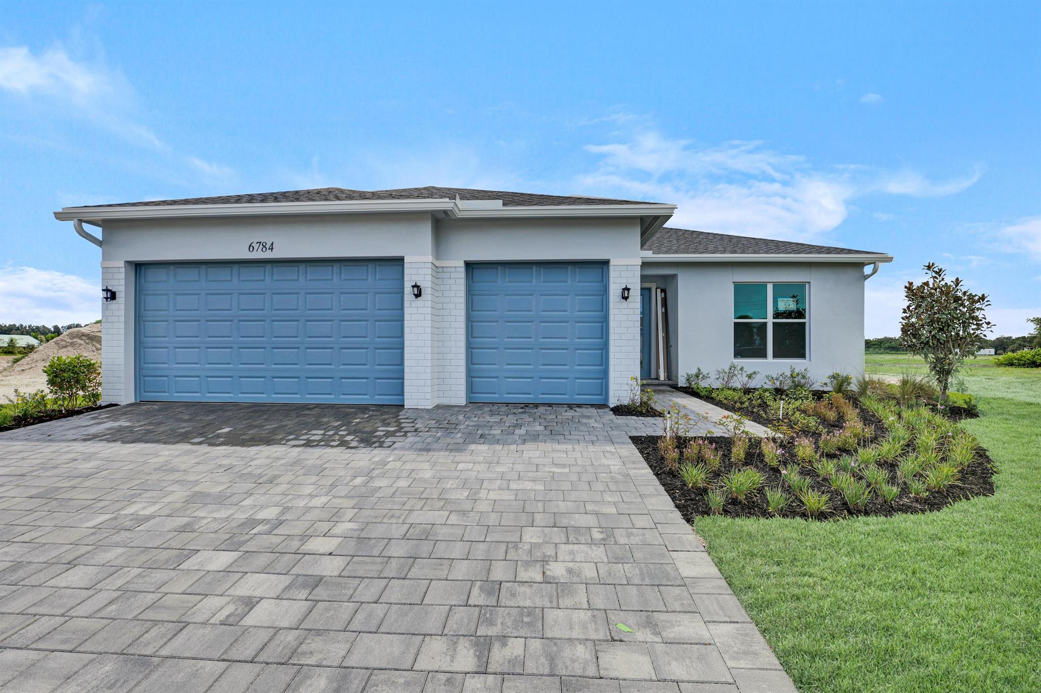 6784 68th Square Property Photo 1