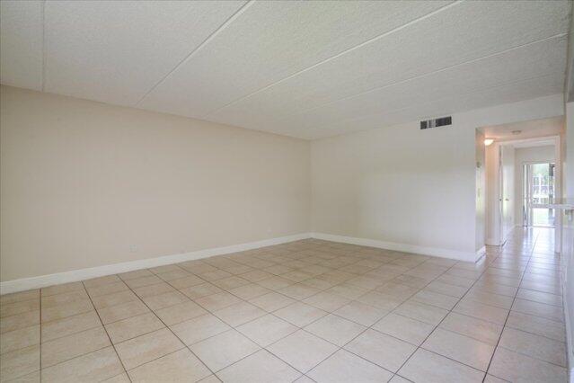 1104 Meadows Circle Property Photo 8