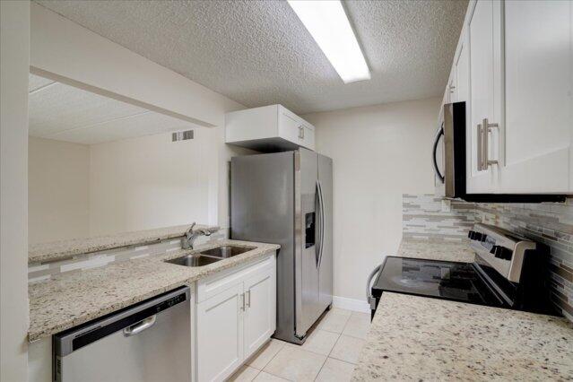 1104 Meadows Circle Property Photo 11