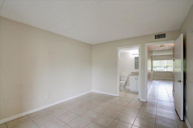 1104 Meadows Circle Property Photo 15