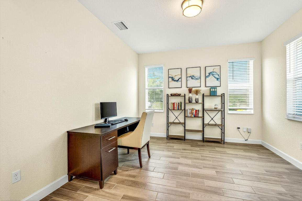 5986 Sequoia Circle Property Photo 25