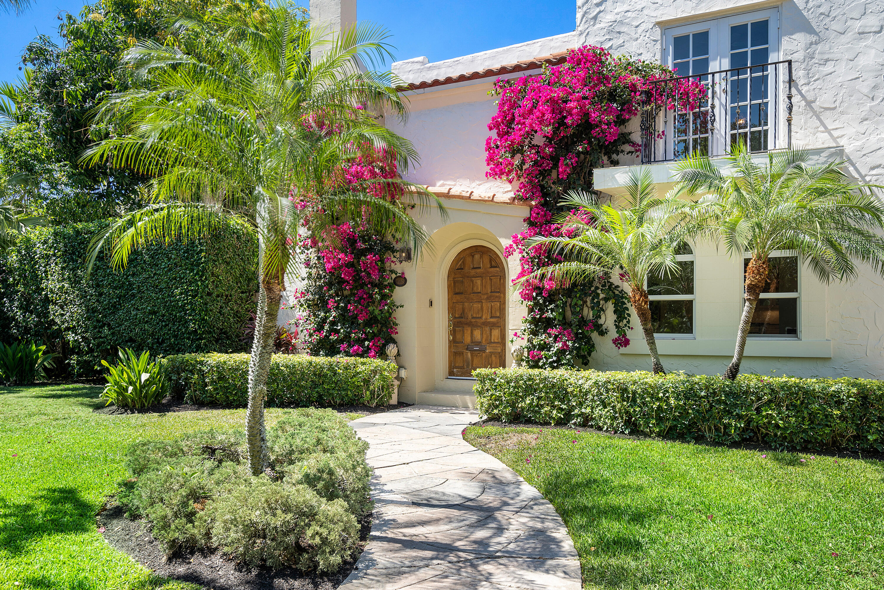 R11117514 Property Photo 2