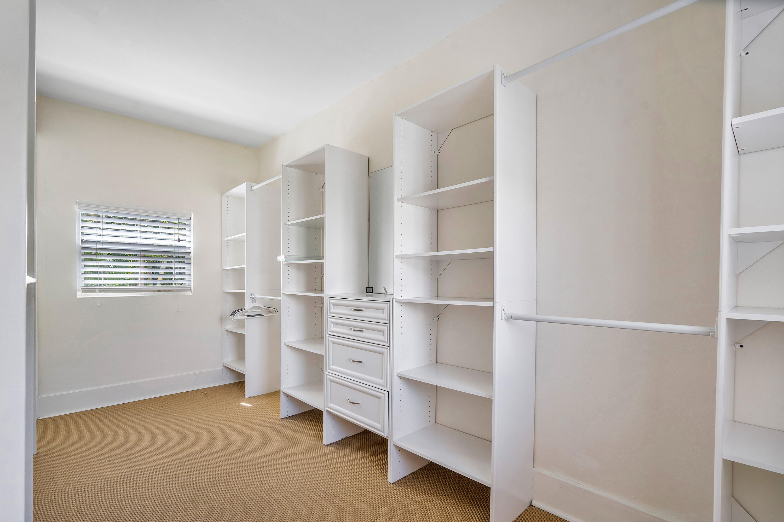 R11117514 Property Photo 15