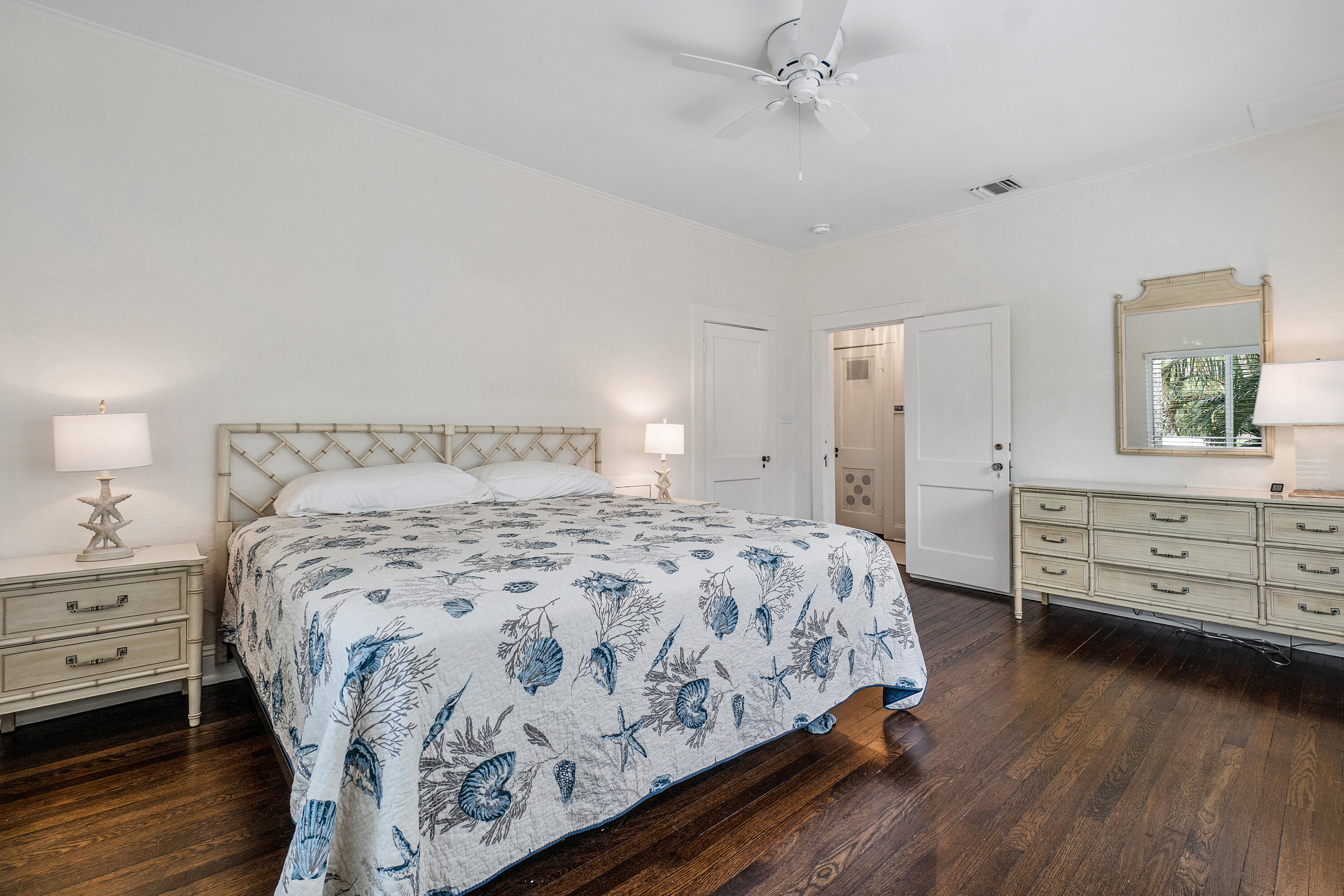 R11117514 Property Photo 17