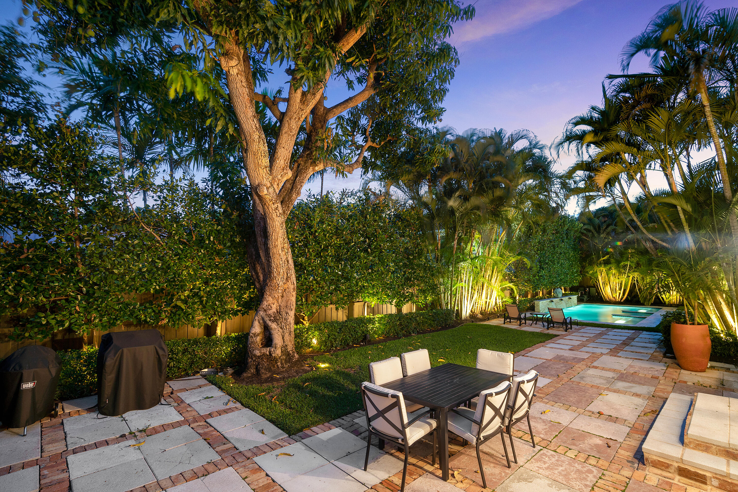 R11117514 Property Photo 25