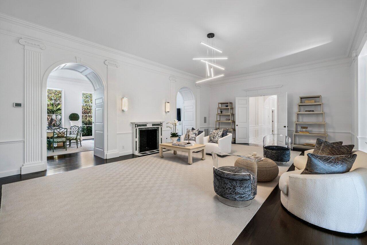 100 Regents Park Road Property Photo 6