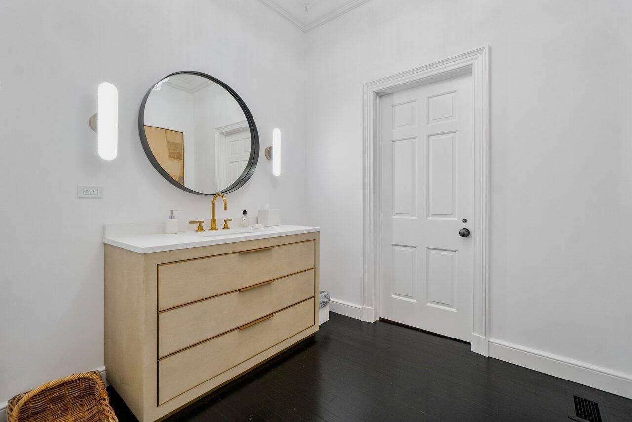 100 Regents Park Road Property Photo 21