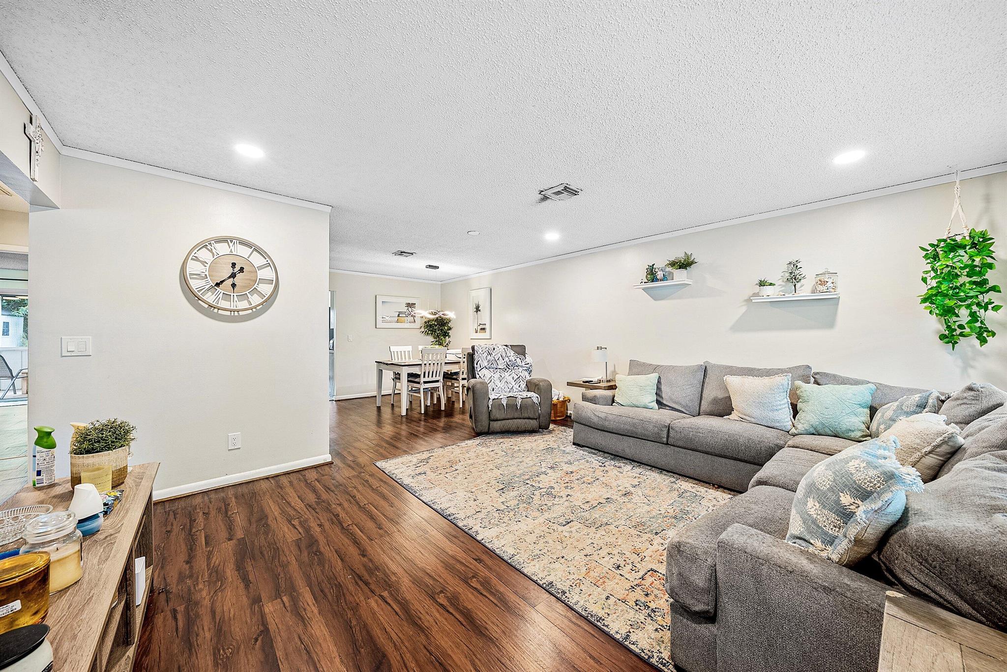 4500 Se Salvatori Road Property Photo 1