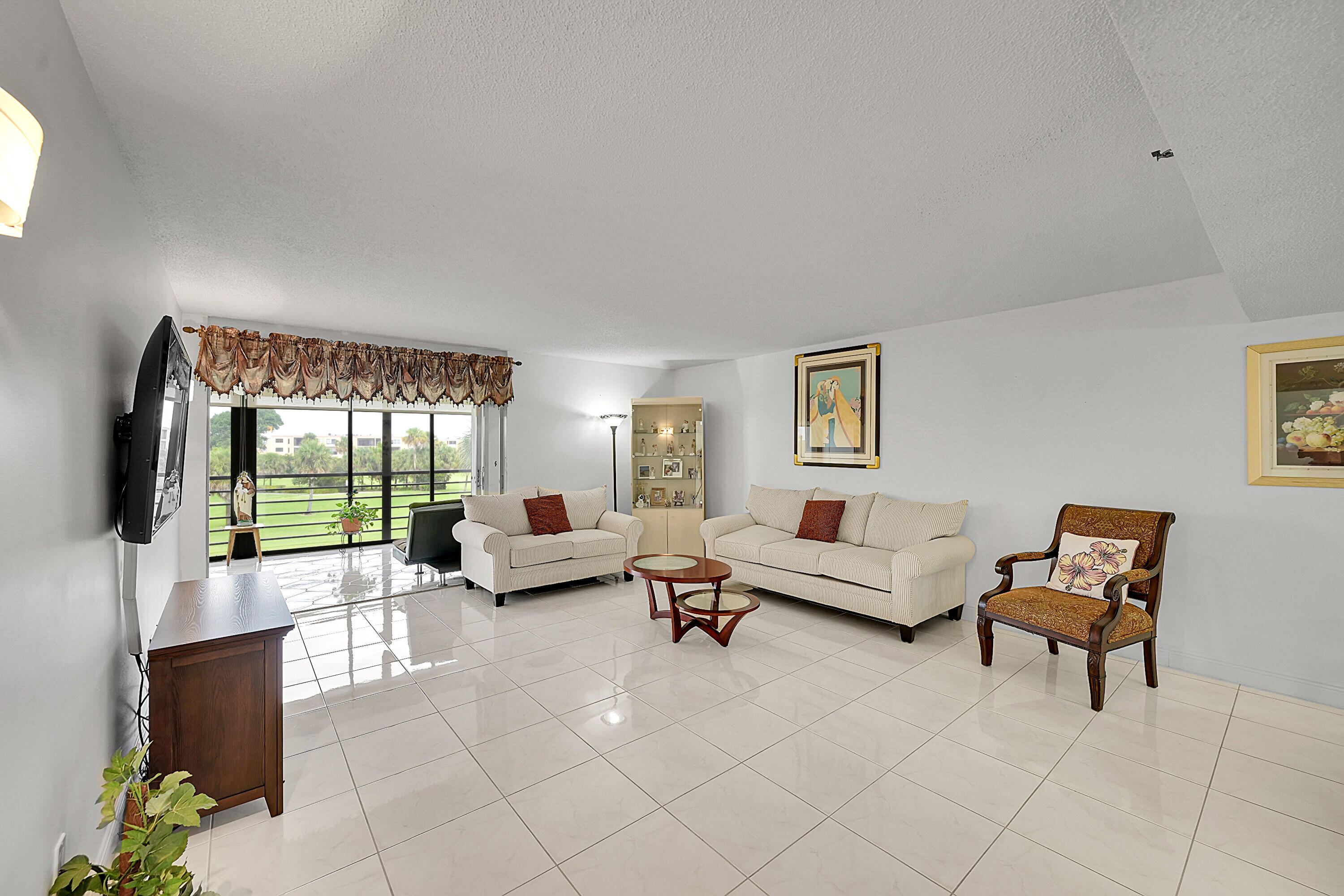 9165 Sw 14th Street 1304 Property Photo 1