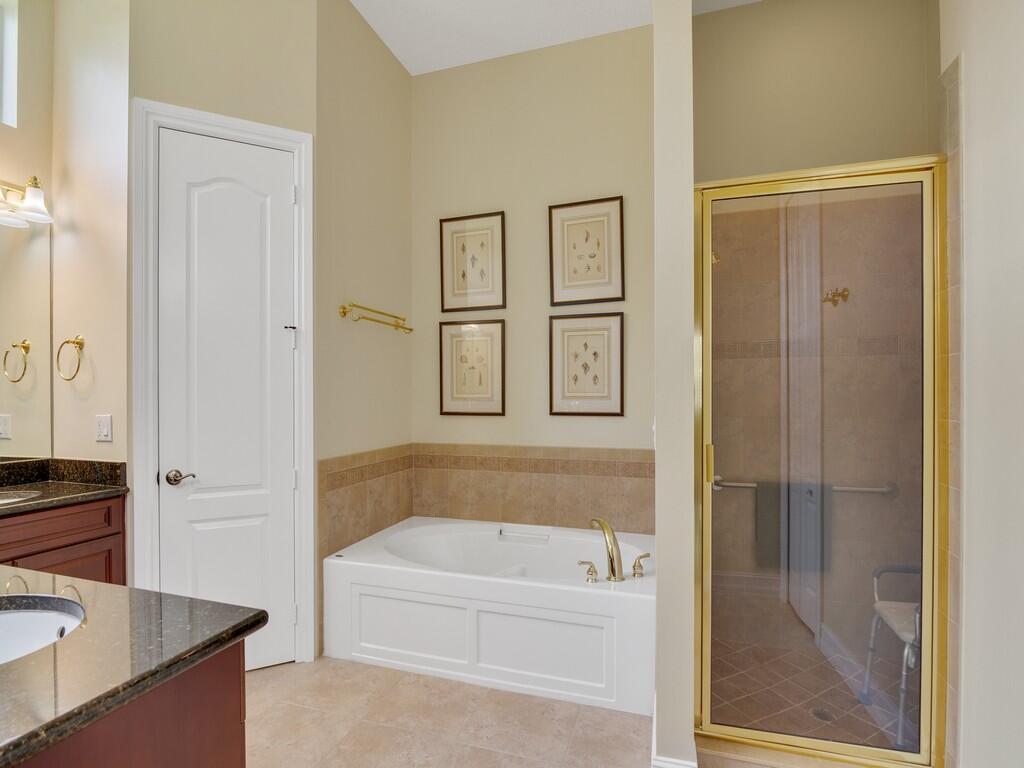 1225 Riverwind Circle Property Photo 13