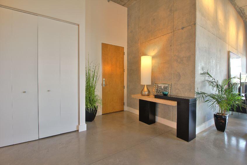 445 N Andrews Avenue 301 Property Photo 9