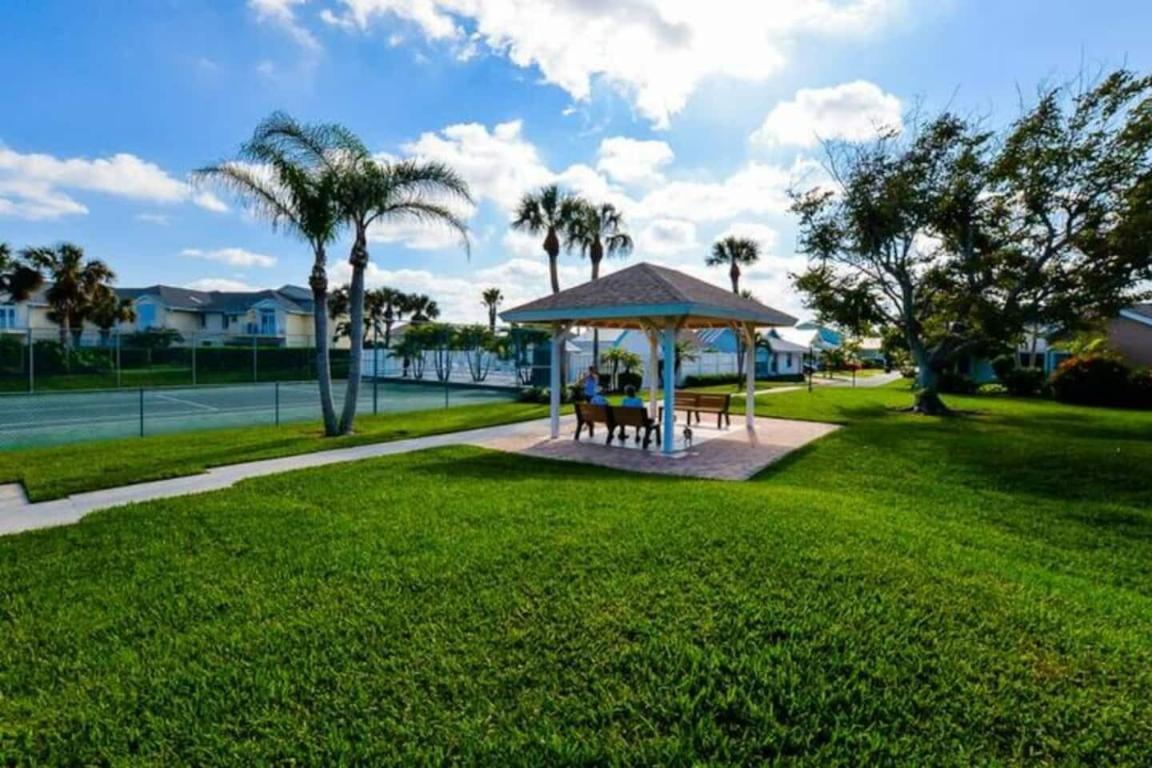 3267 Ne Catamaran Terrace Property Photo 47