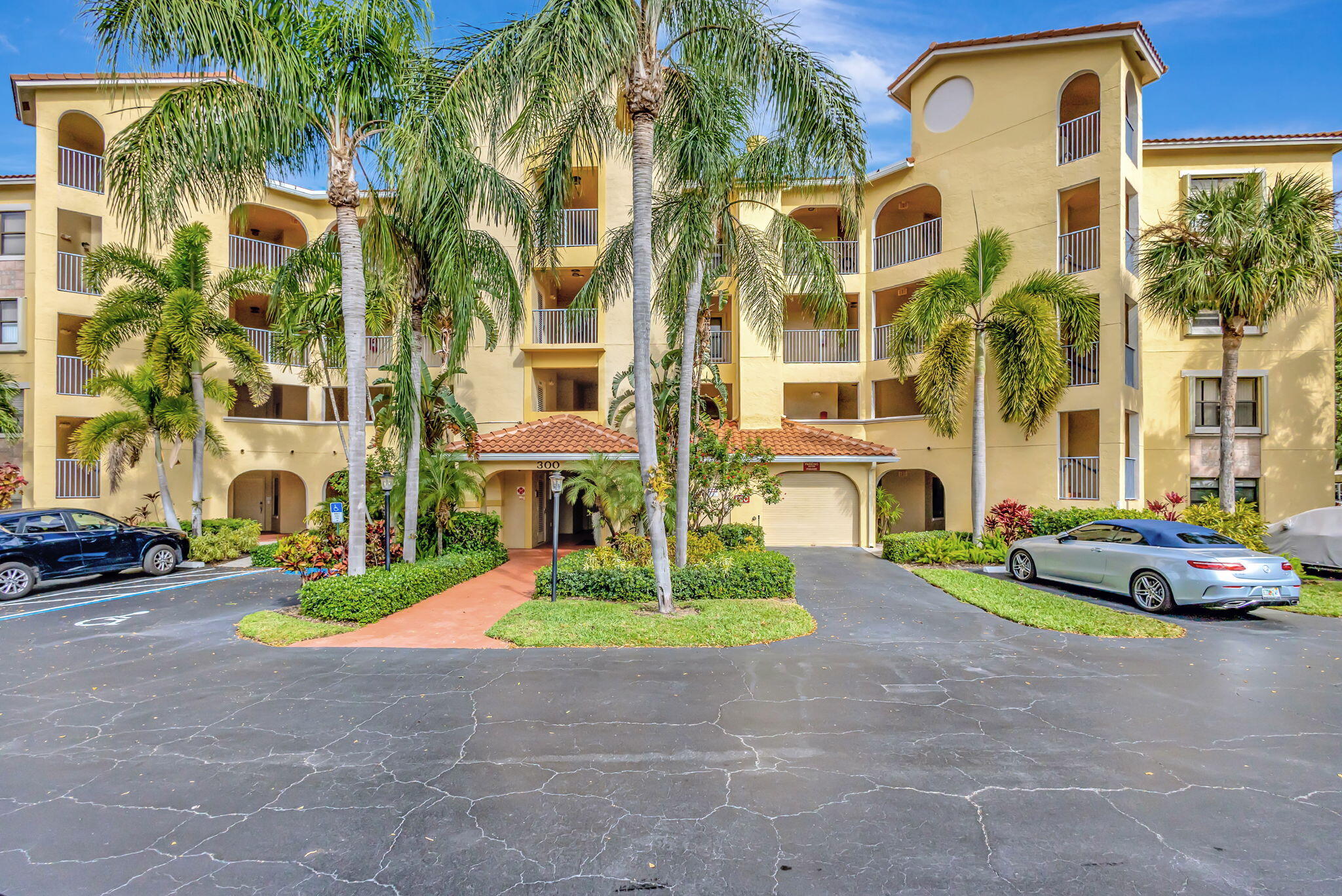300 Uno Lago Drive 101 Property Photo 3