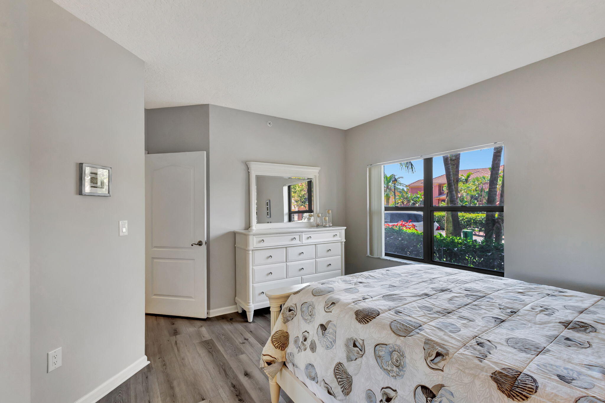300 Uno Lago Drive 101 Property Photo 33