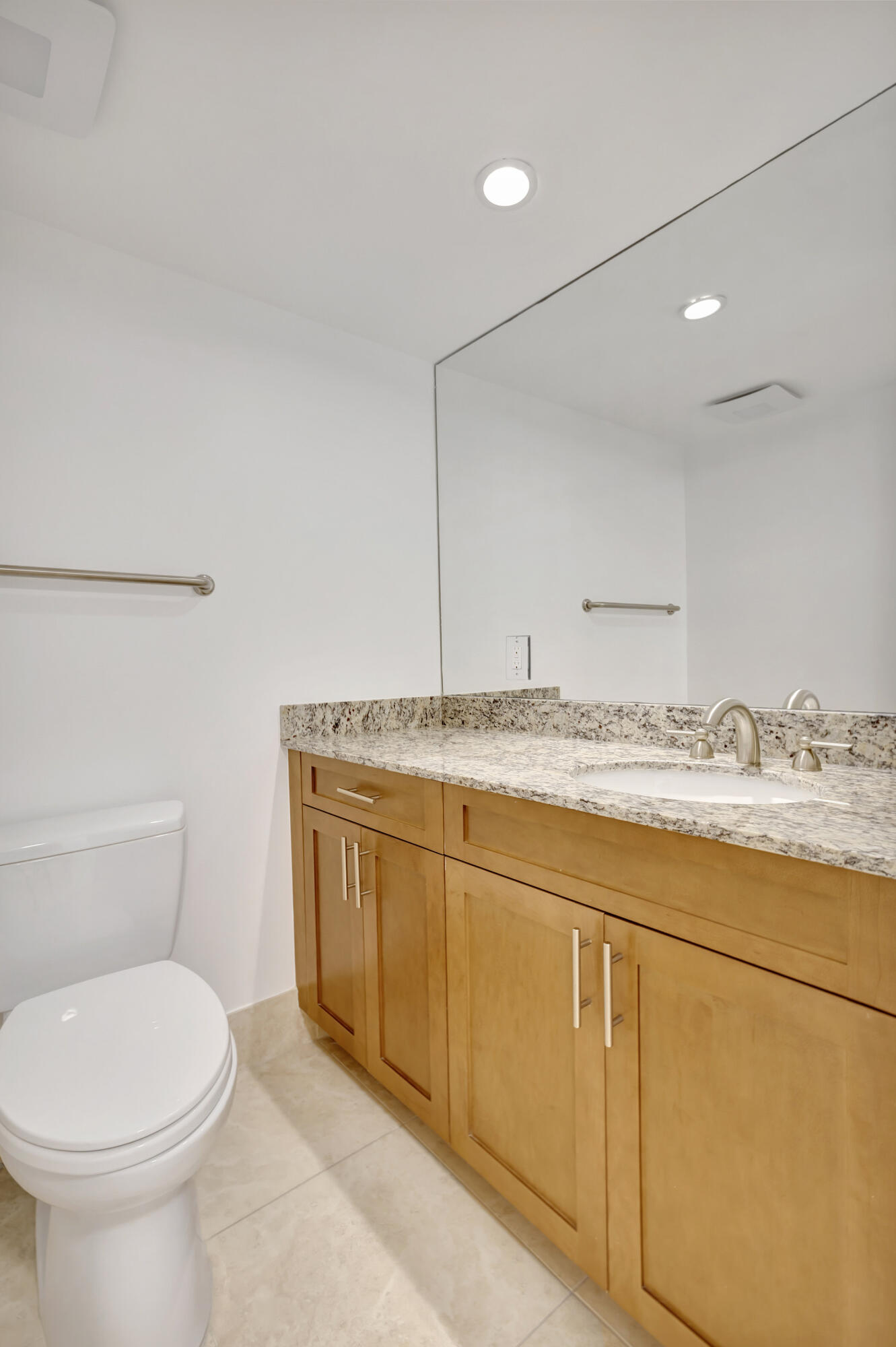 3000 N Ocean Drive 22 G Property Photo 9