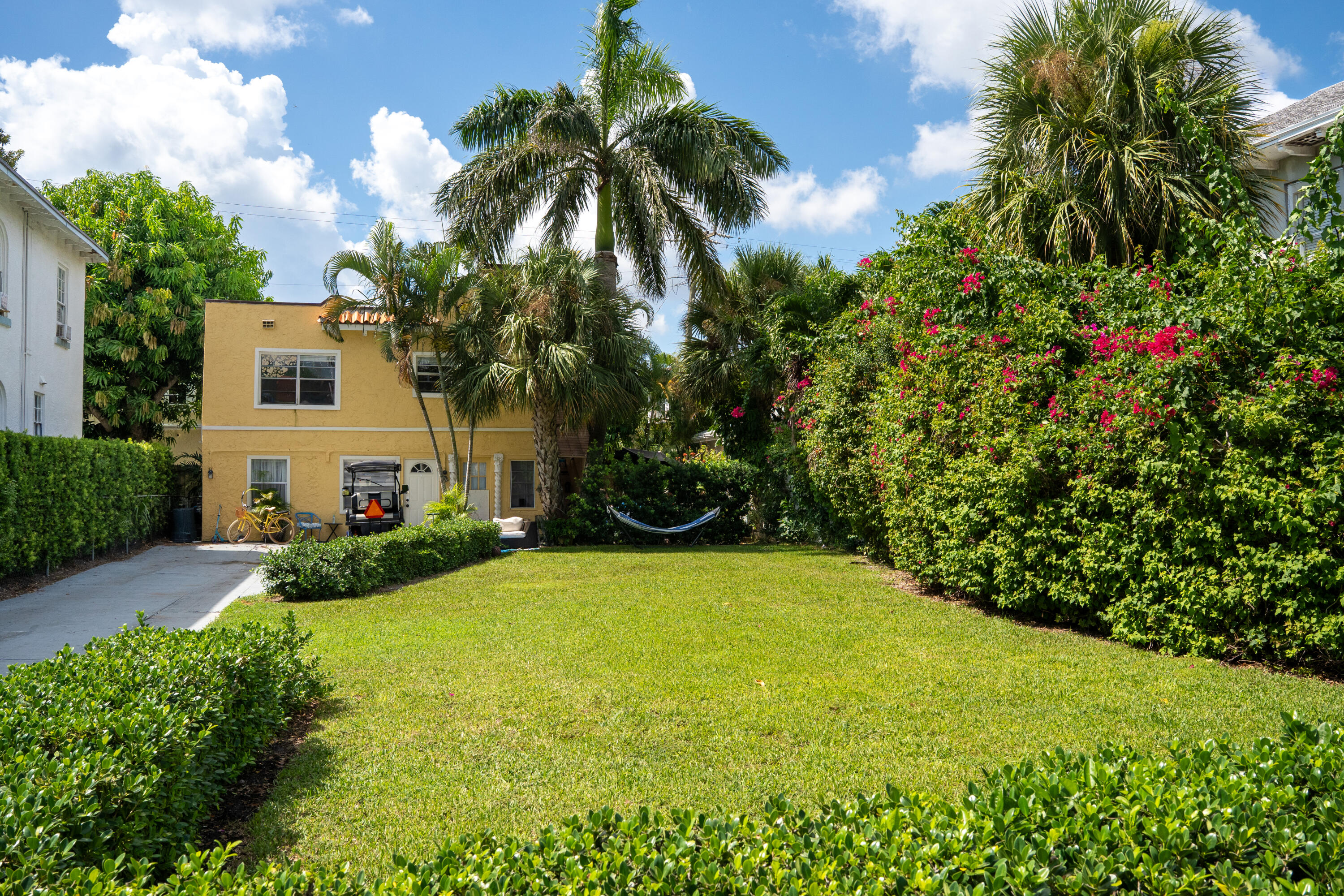 256 Seminole Avenue Property Photo 1