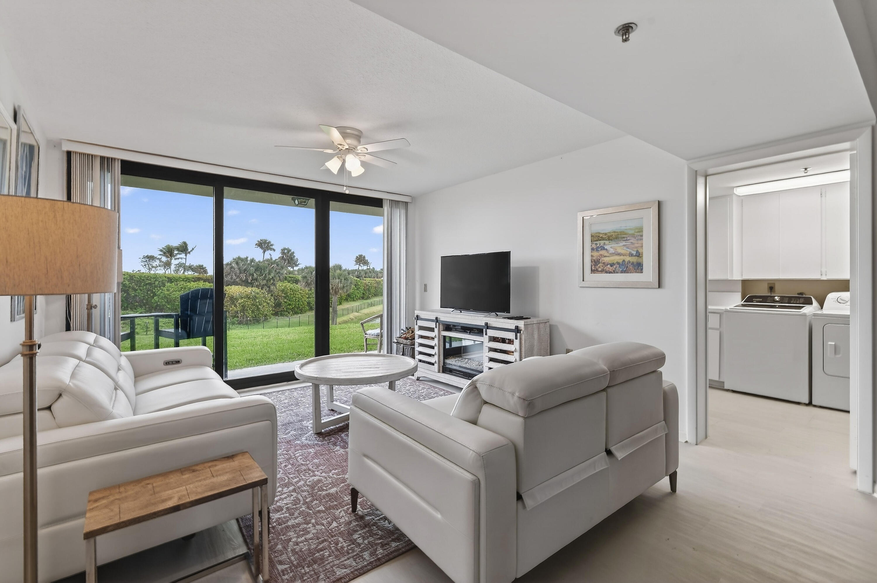 R11122067 Property Photo 10