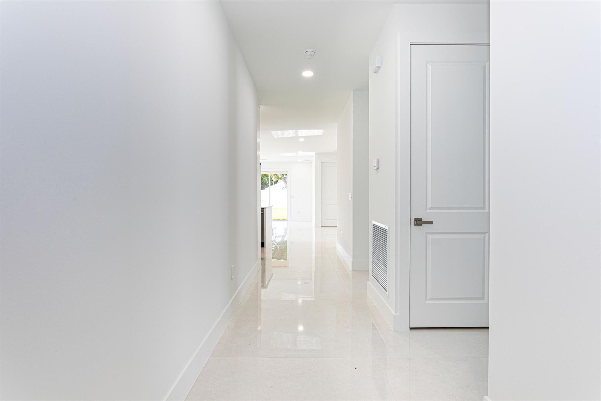 6794 3rd Street Property Photo 6