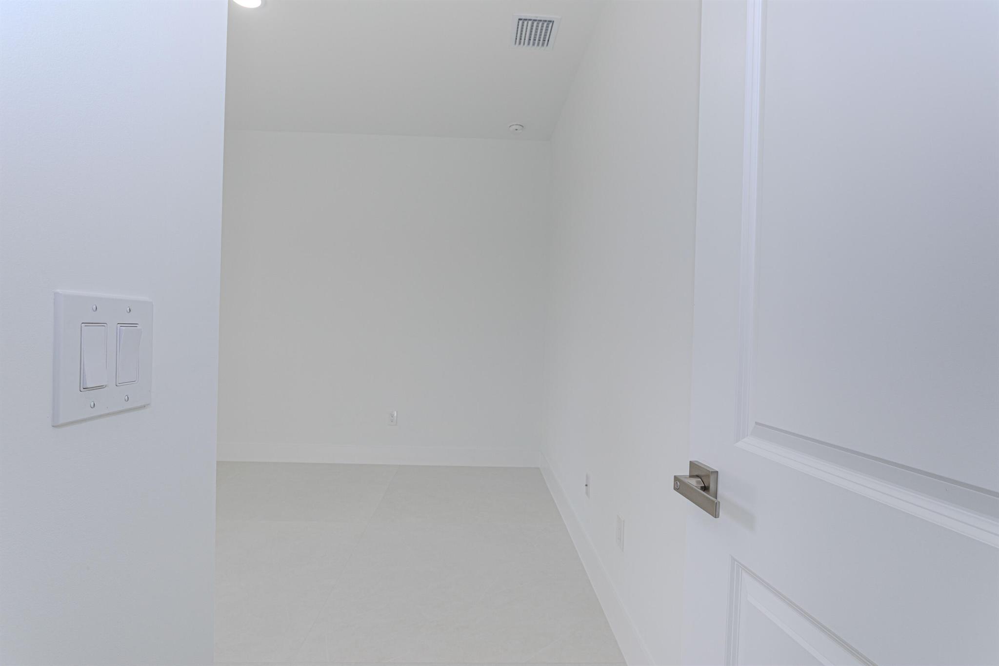 6794 3rd Street Property Photo 23