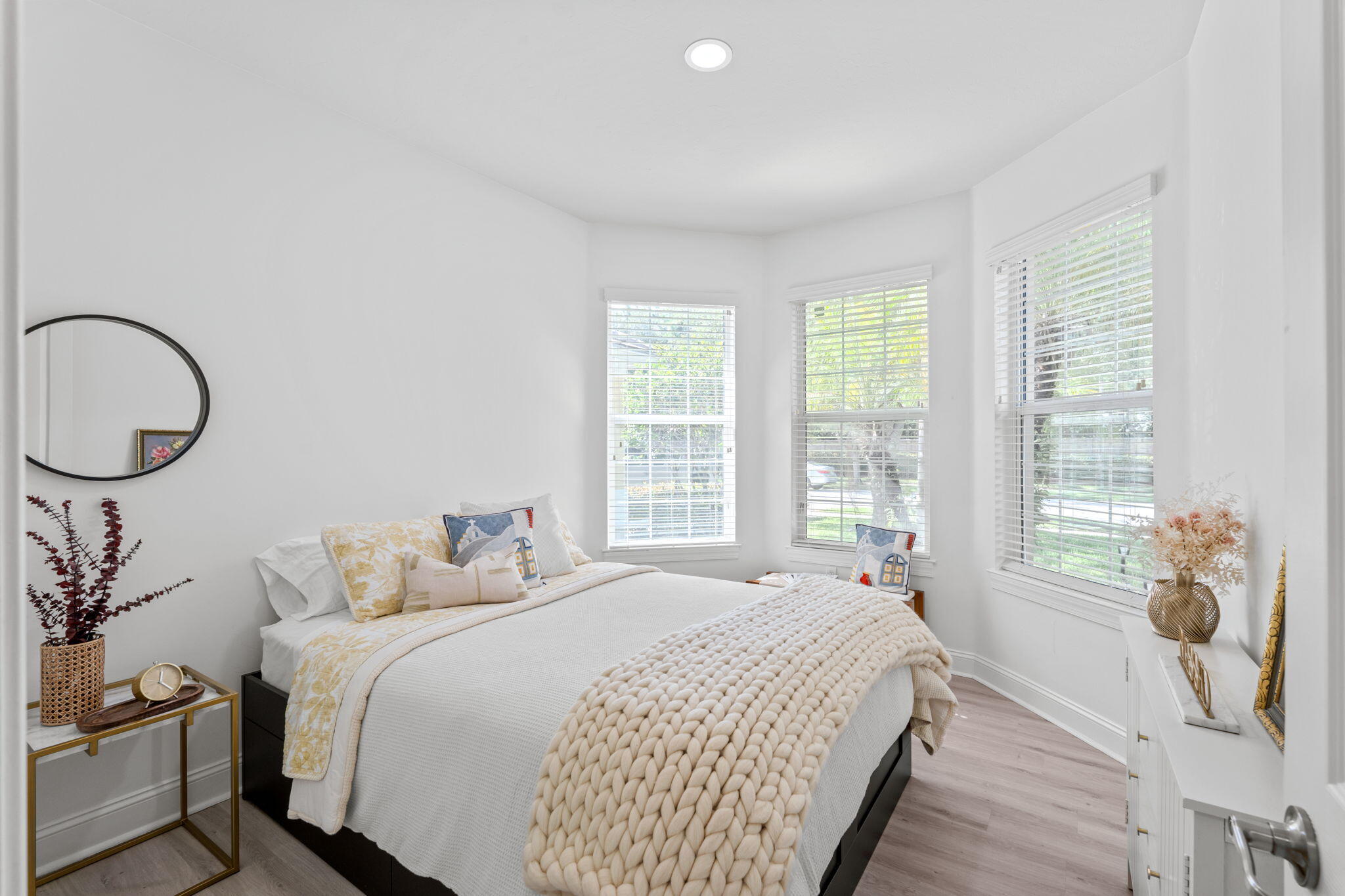 9160 Wrangler Drive Property Photo 4