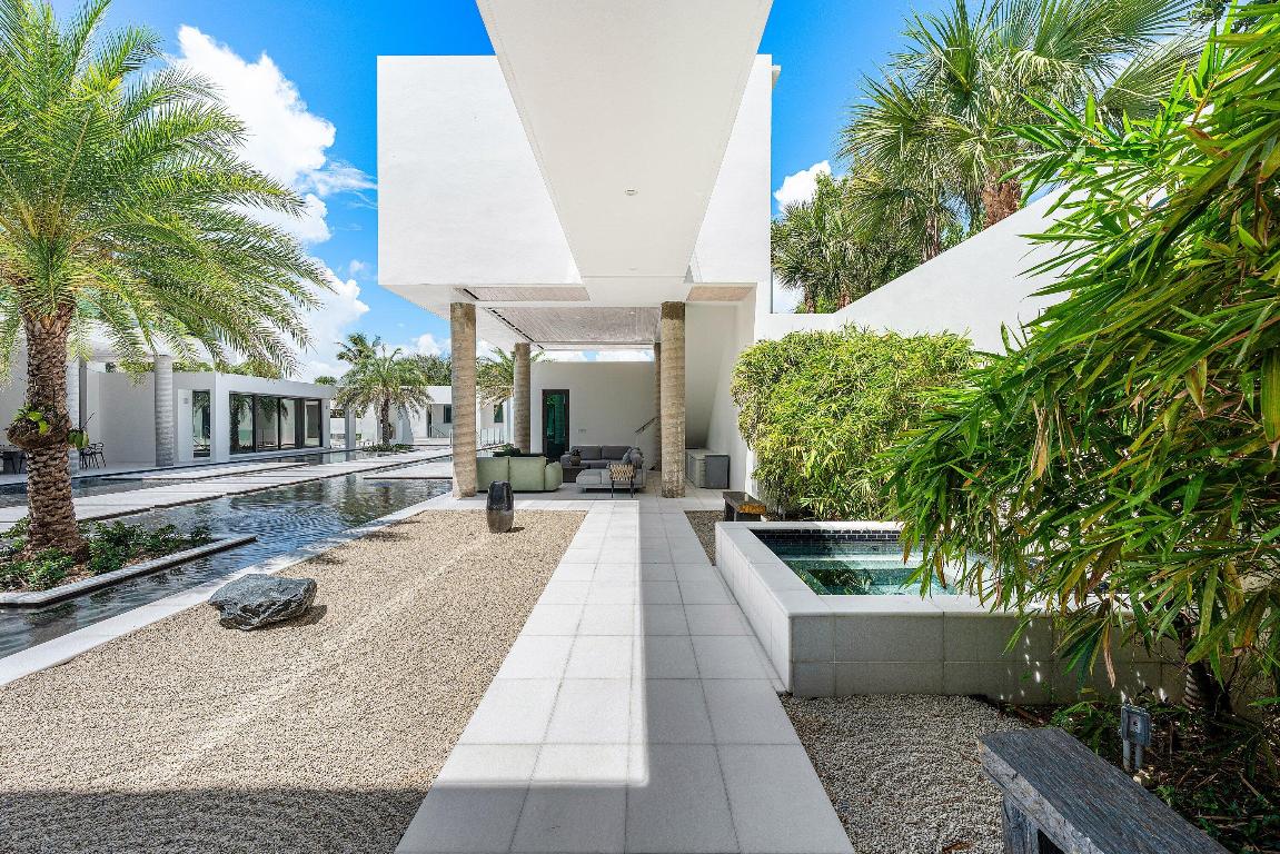 6273 N Ocean Boulevard Property Photo 9