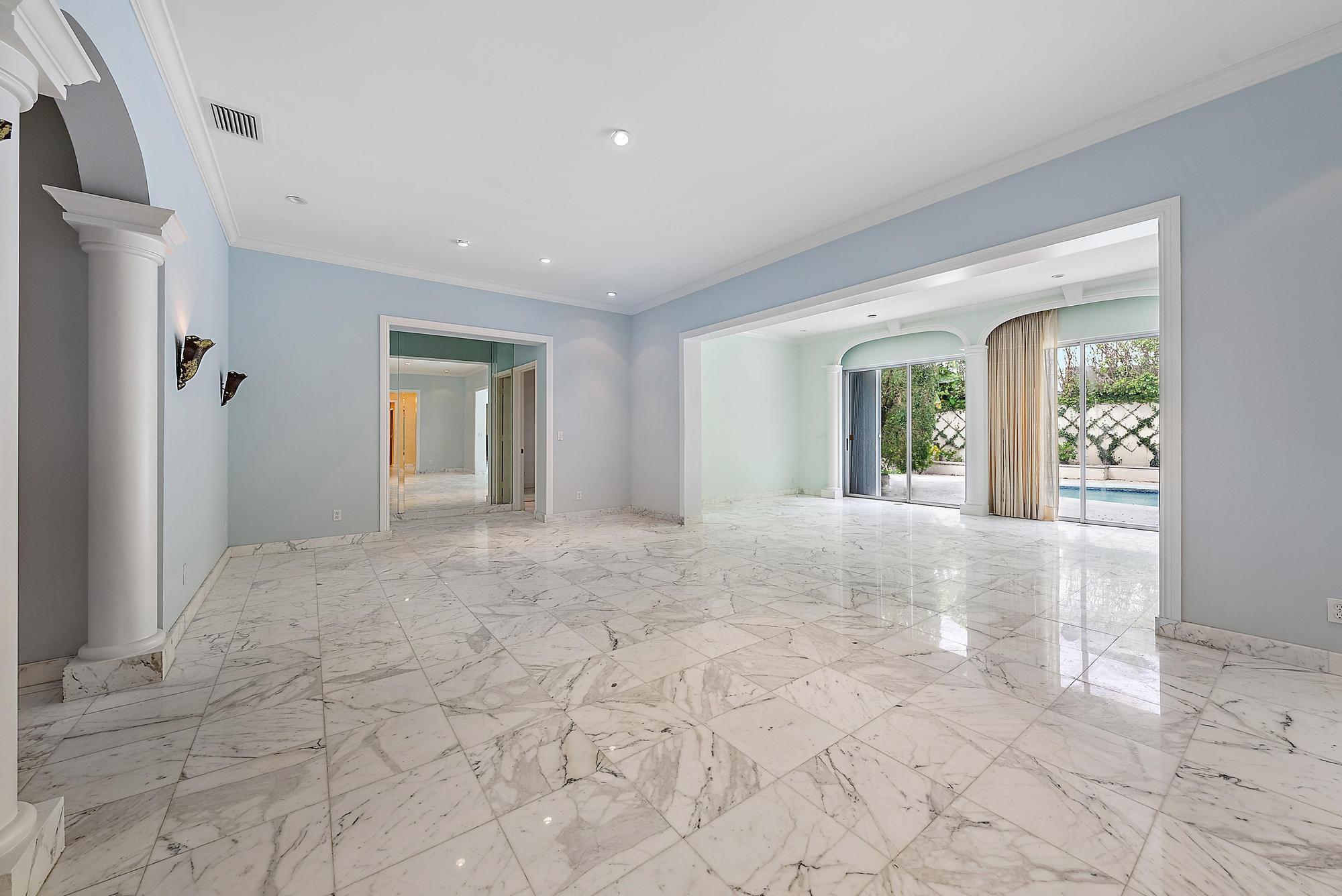 740 N Lake Way Property Photo 9