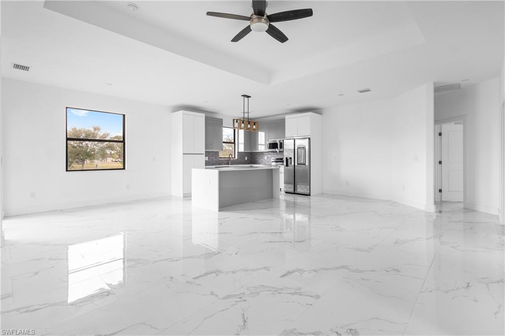 1806 Ne 21st Place Property Photo 5